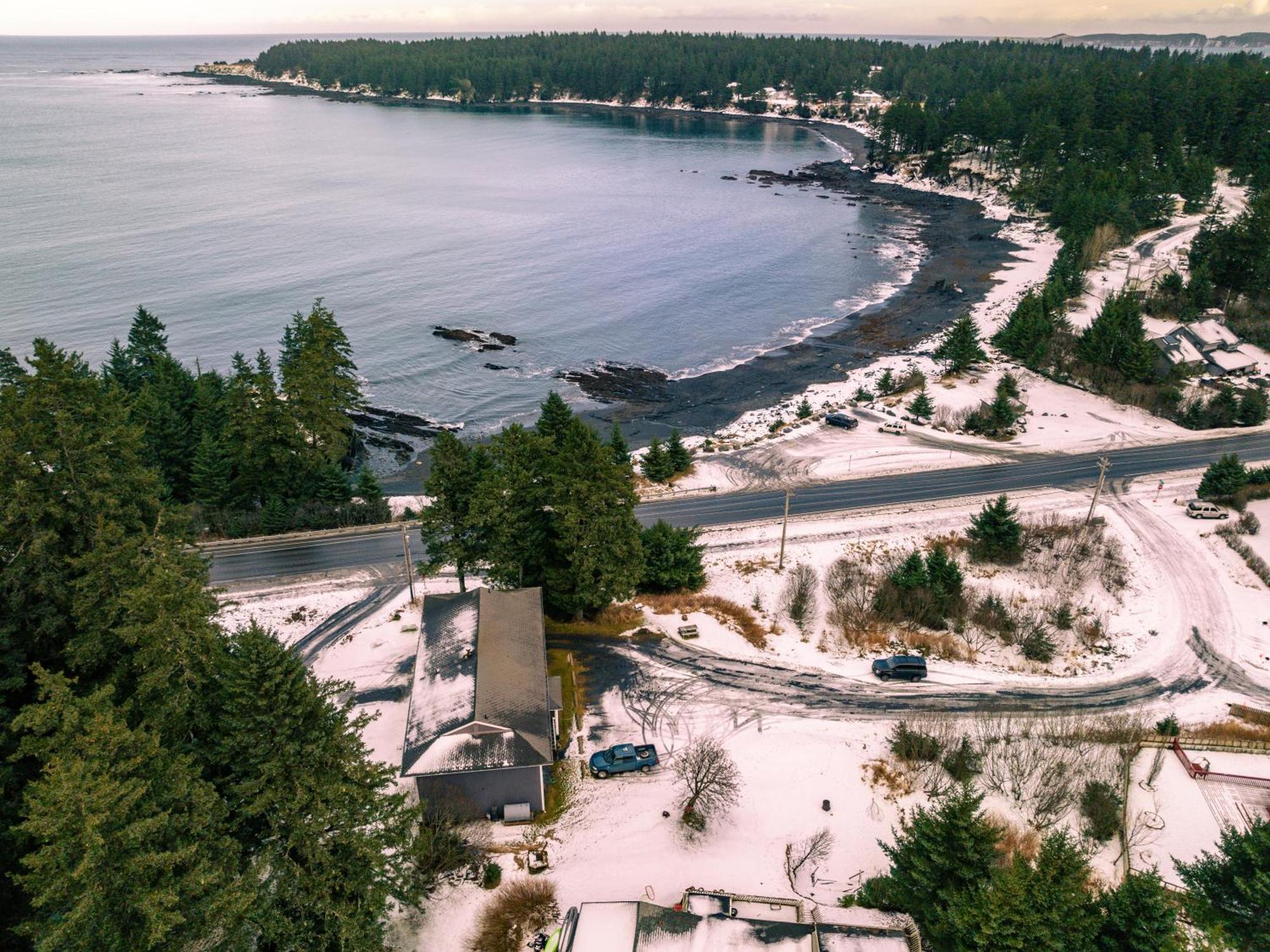 The Rogue Wave-Beach Access, Ocean Views, Private Kodiak Kültér fotó